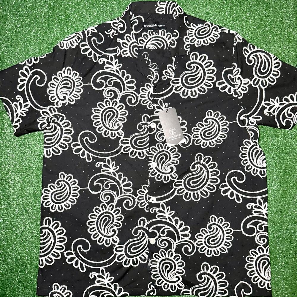 Molokai Surf Co. Black & White Paisley Short Sleeve Button Up Shirt With Shining